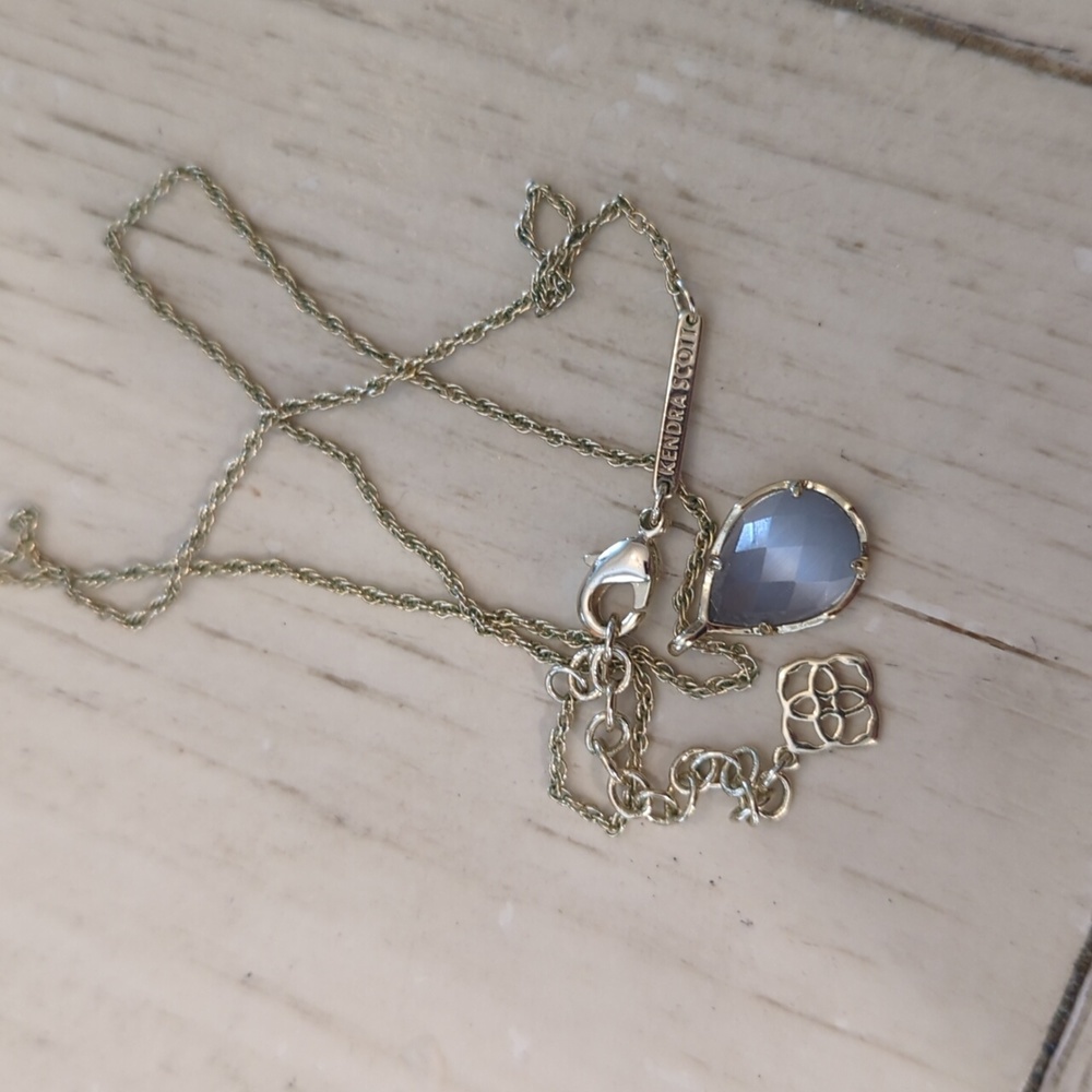 Kendra Scott color bar necklace. Gray stone
